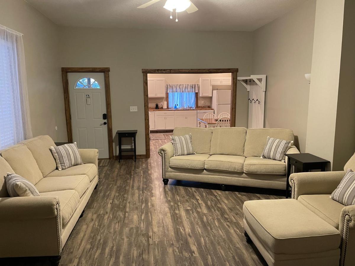 Downtown Farmhouse: Modern 3-Bed Apartment near Honeywell Theater Wabash Exterior photo
